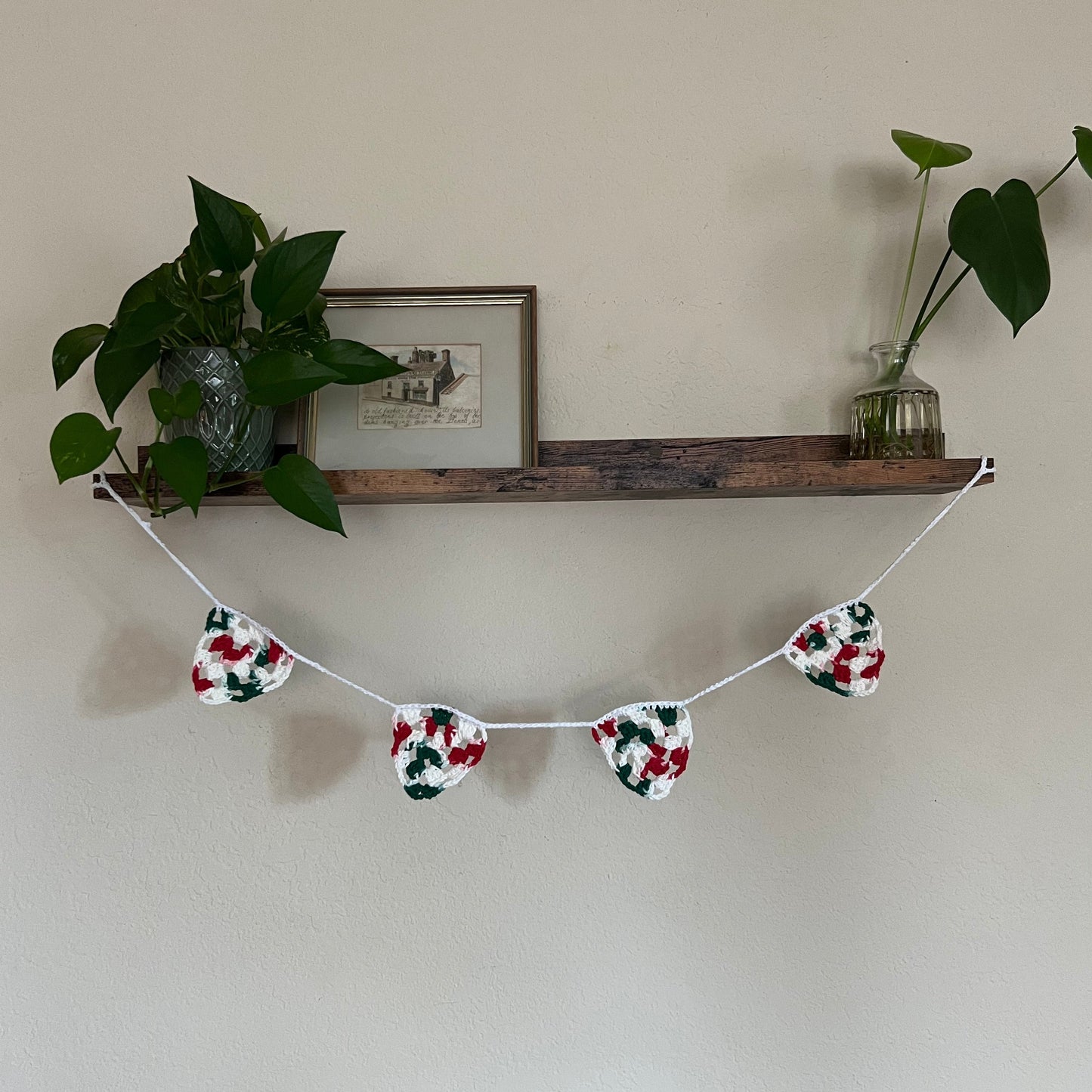 Red, White and Green Christmas Garland 🎄